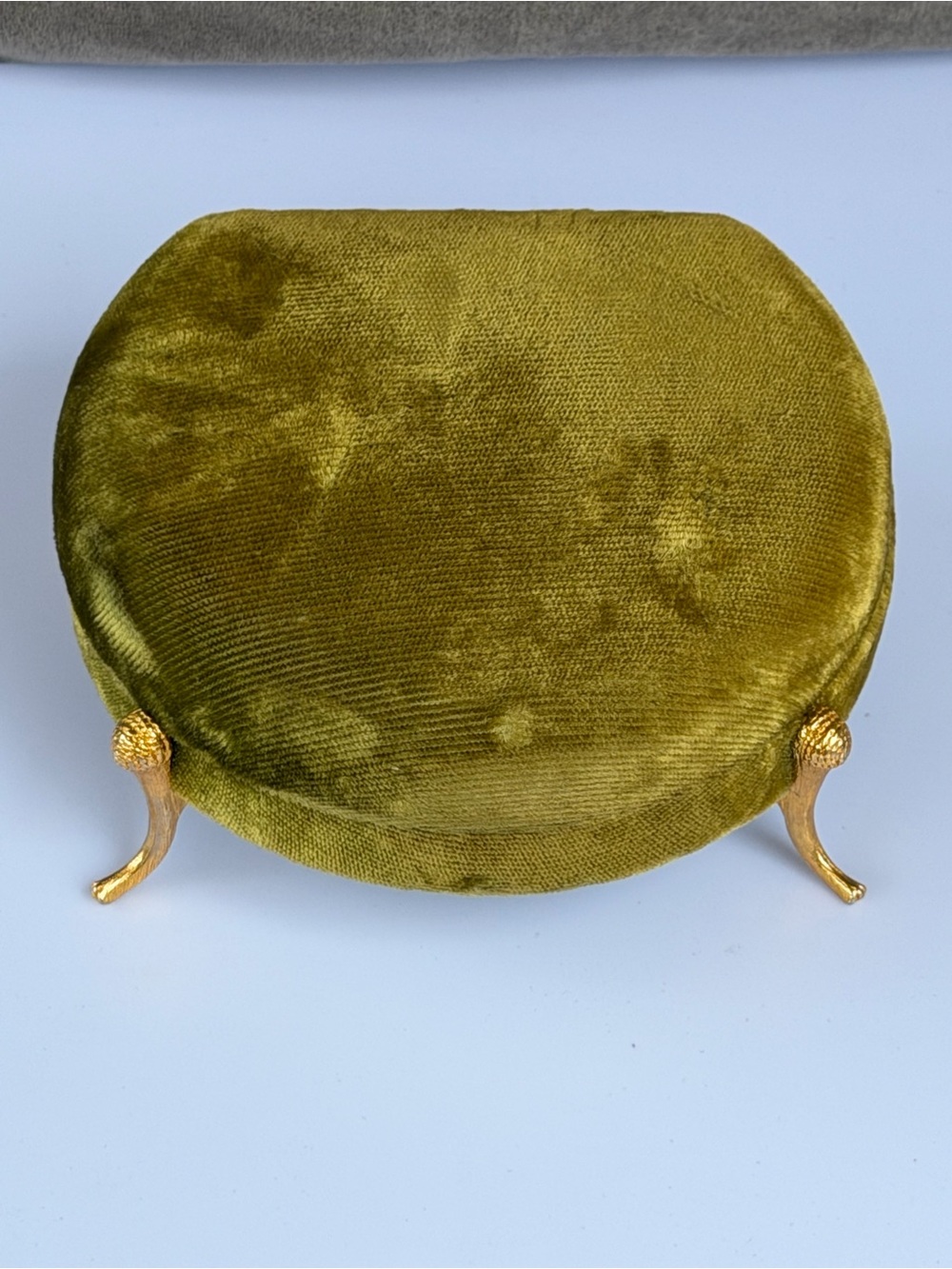 Vintage Moss Green Velvet Footed Jewelry Box 6-Slot